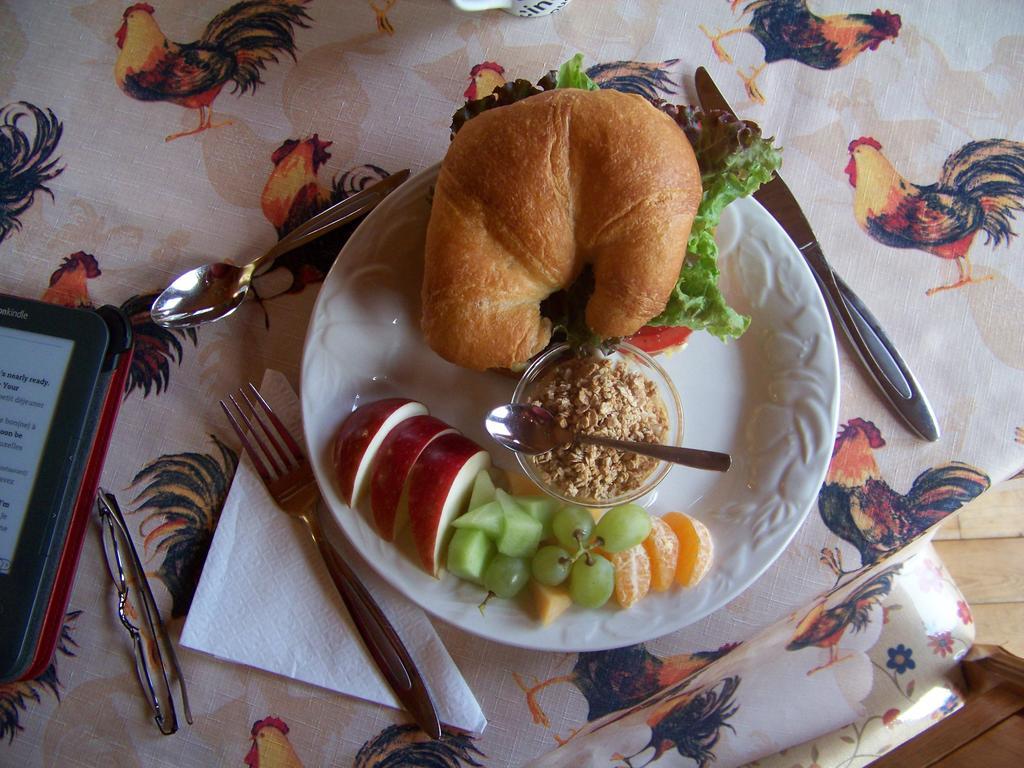 Gite De La Riviere Bed & Breakfast Шибугамо Екстериор снимка