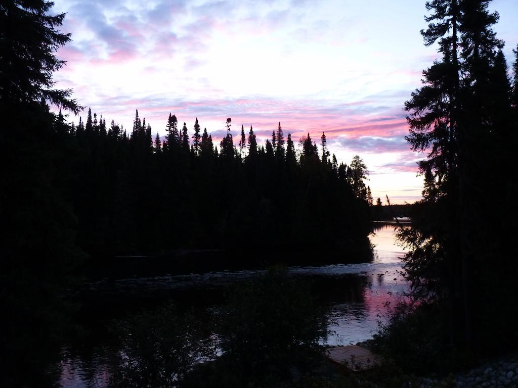 Gite De La Riviere Bed & Breakfast Шибугамо Екстериор снимка