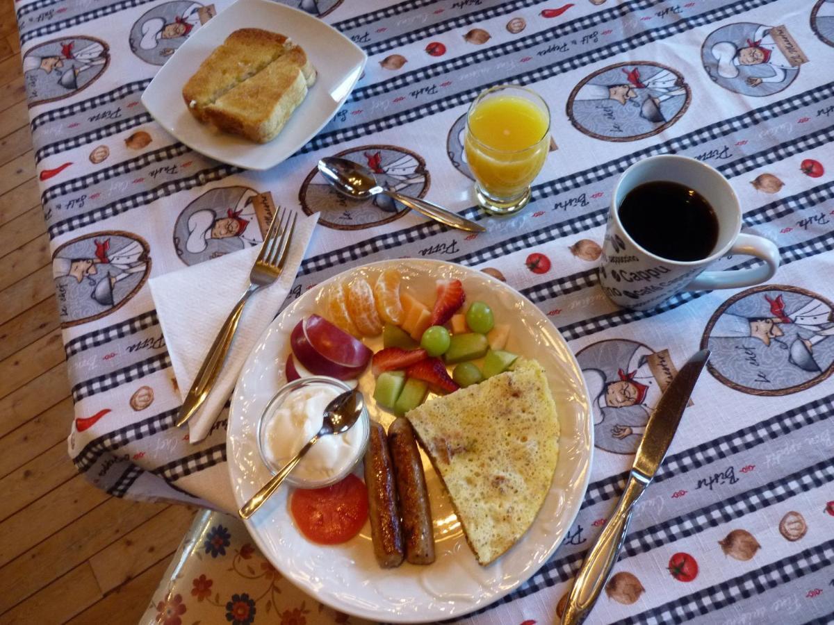 Gite De La Riviere Bed & Breakfast Шибугамо Екстериор снимка